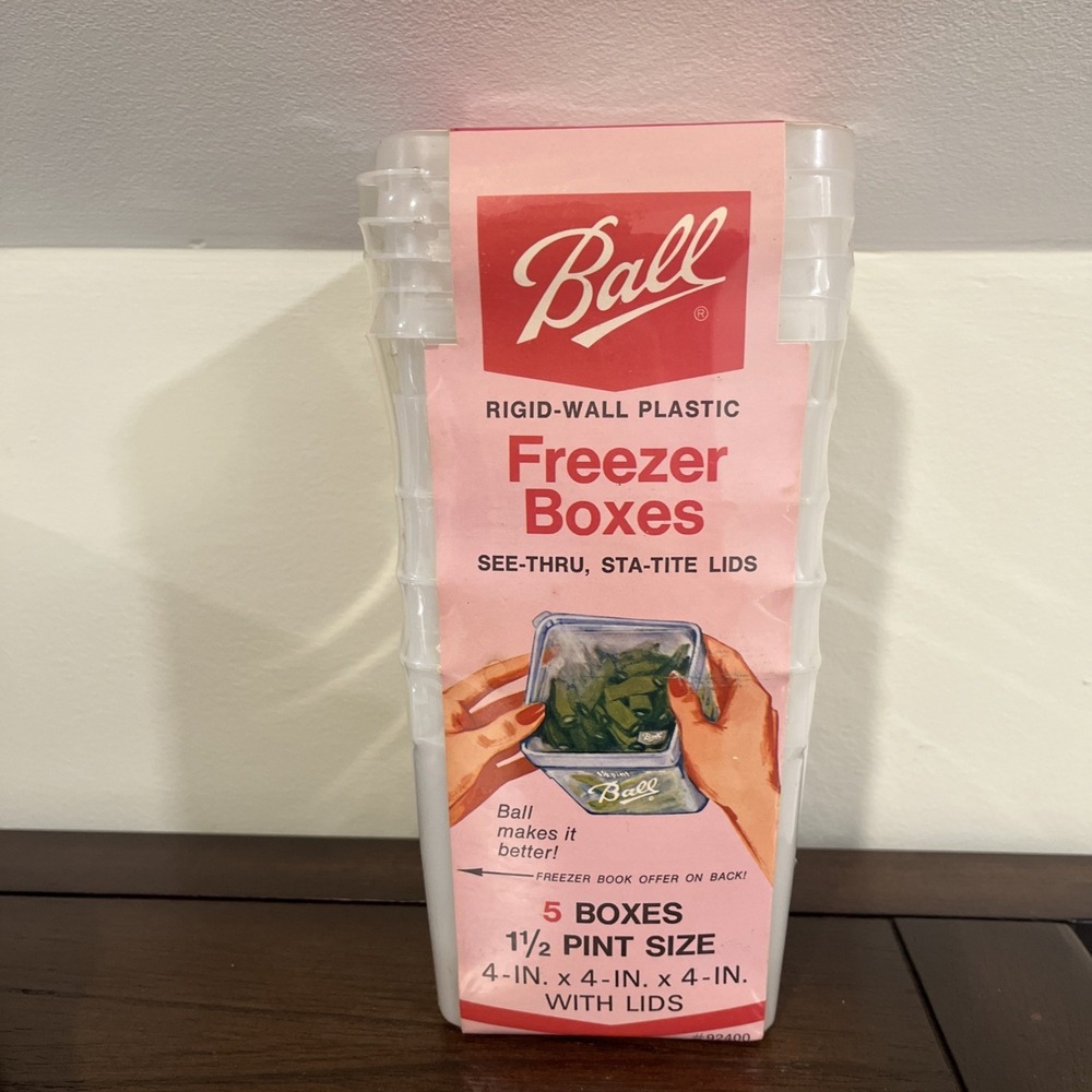 Vintage Ball Freezer Boxes 1 1/2 Pint Size with Lids 1973 Set Of 5